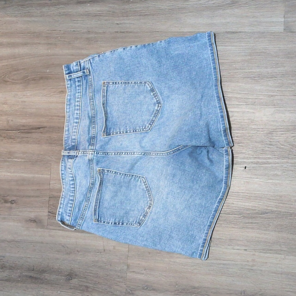 ✨SOLD✨ Torrid 7" Denim Shorts Sz 14 Vintage Stretch High Rise - Picture 7 of 9